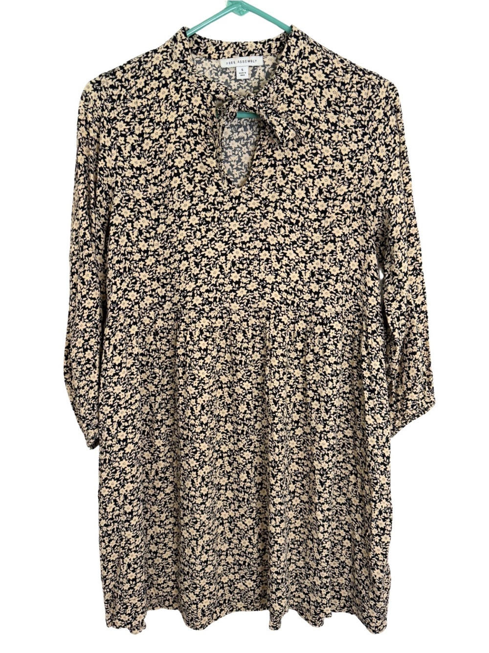 3/$20 Free Assembly Black & Tan Floral 3/4 Sleeve Dress Size Small